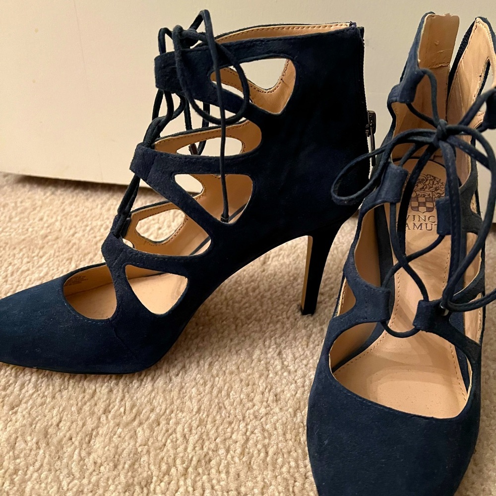 Like new, side 8.5 Vince Camuto Blue Suede lace up heels.